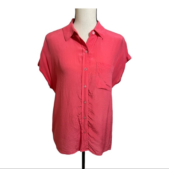 Tommy Bahama silk pink button front blouse. Size S/P. Short sleeve. Summer Small - Picture 3 of 9